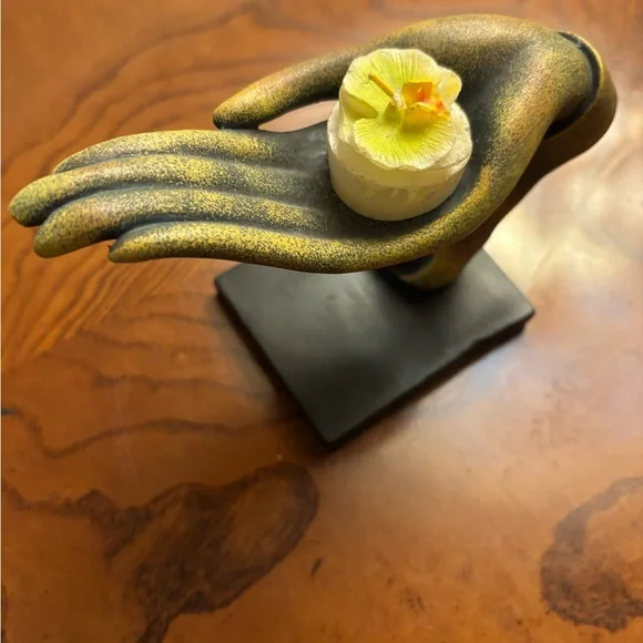 Elegant Hand Sculpture with Candle Holder - Picture 2 of 6
